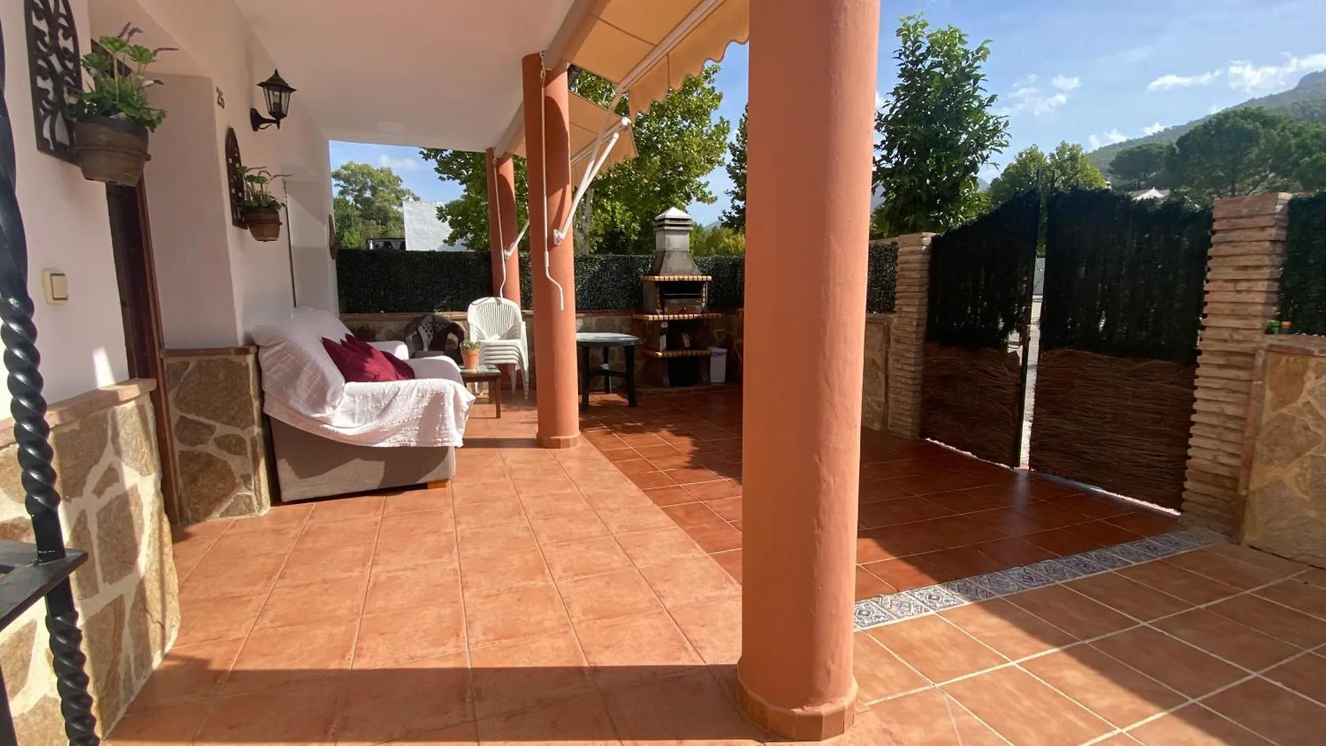 Casa Rural Los Carmenes El Bosque Spain